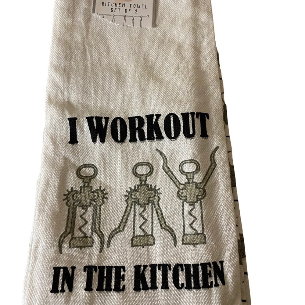 NWT Home Wear Decorative Kitchen Towels (set of 2)